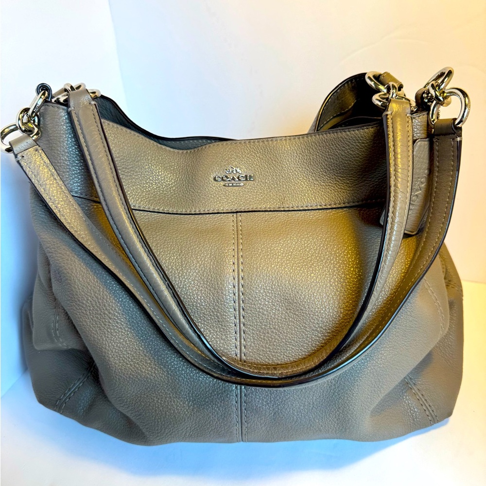 Coach Large Hobo Purse Tan!!
